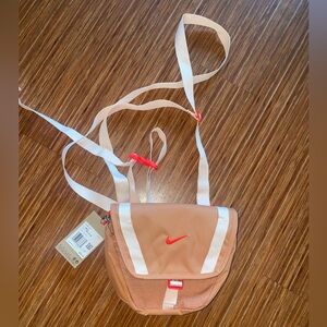 Nike Hike Hip Pack Fanny pack. New with tags.
